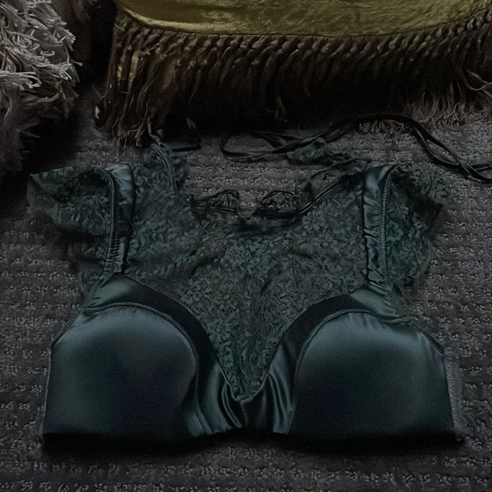 Victoria’s Secret shiny silky forest green lace bra bralette vintage crop top - Picture 4 of 5